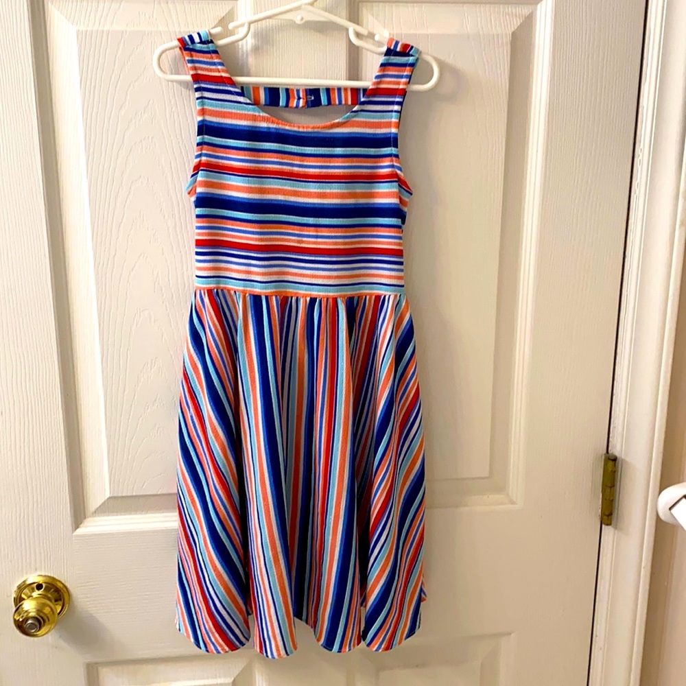 Very pretty dress with stripes.